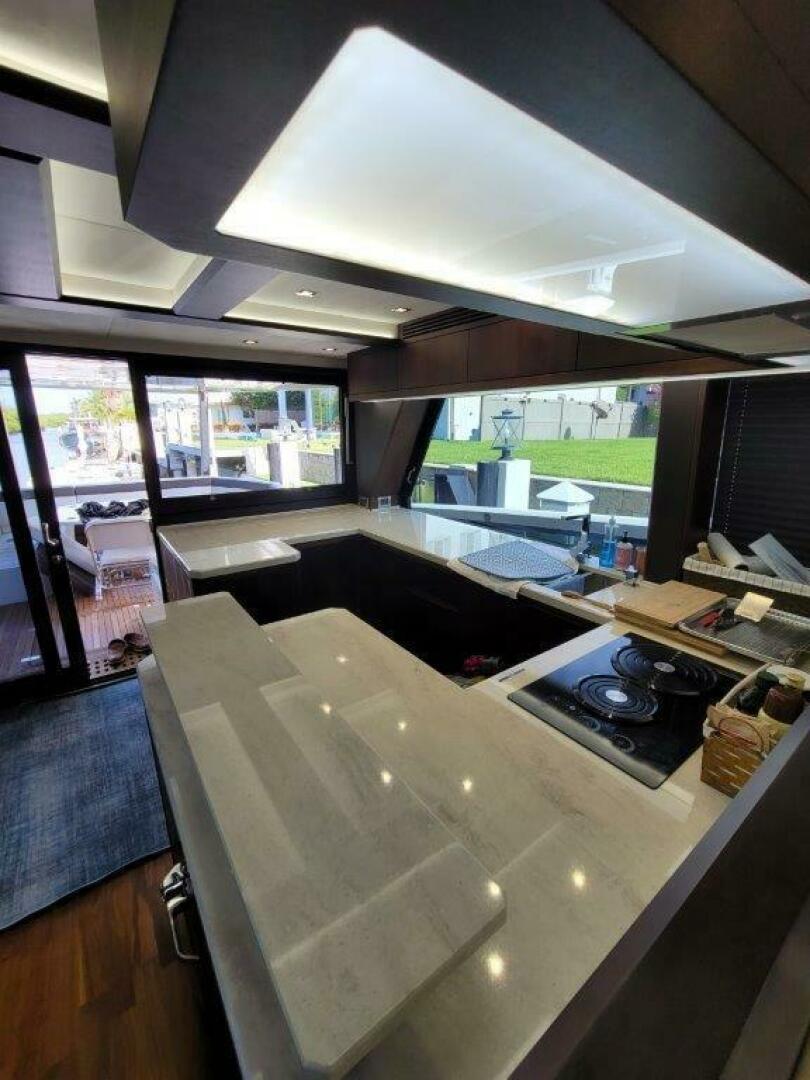 2019 Galeon 640 Fly - Image 15