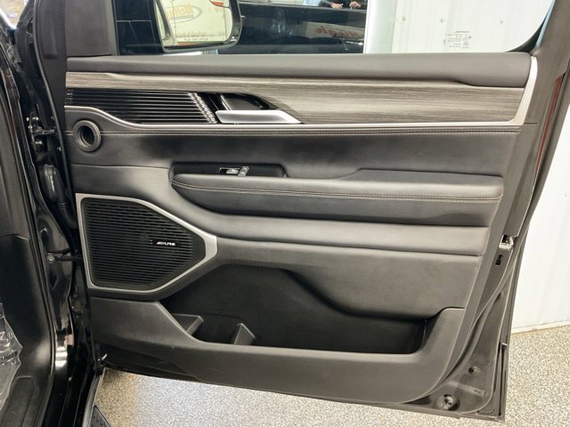 2024 Jeep Wagoneer Utility 4D Series III 4WD - Image 26