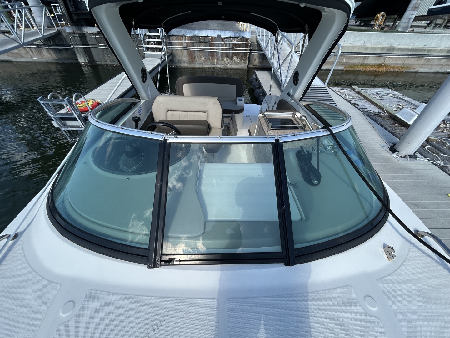 2014 Sea Ray - Image 81