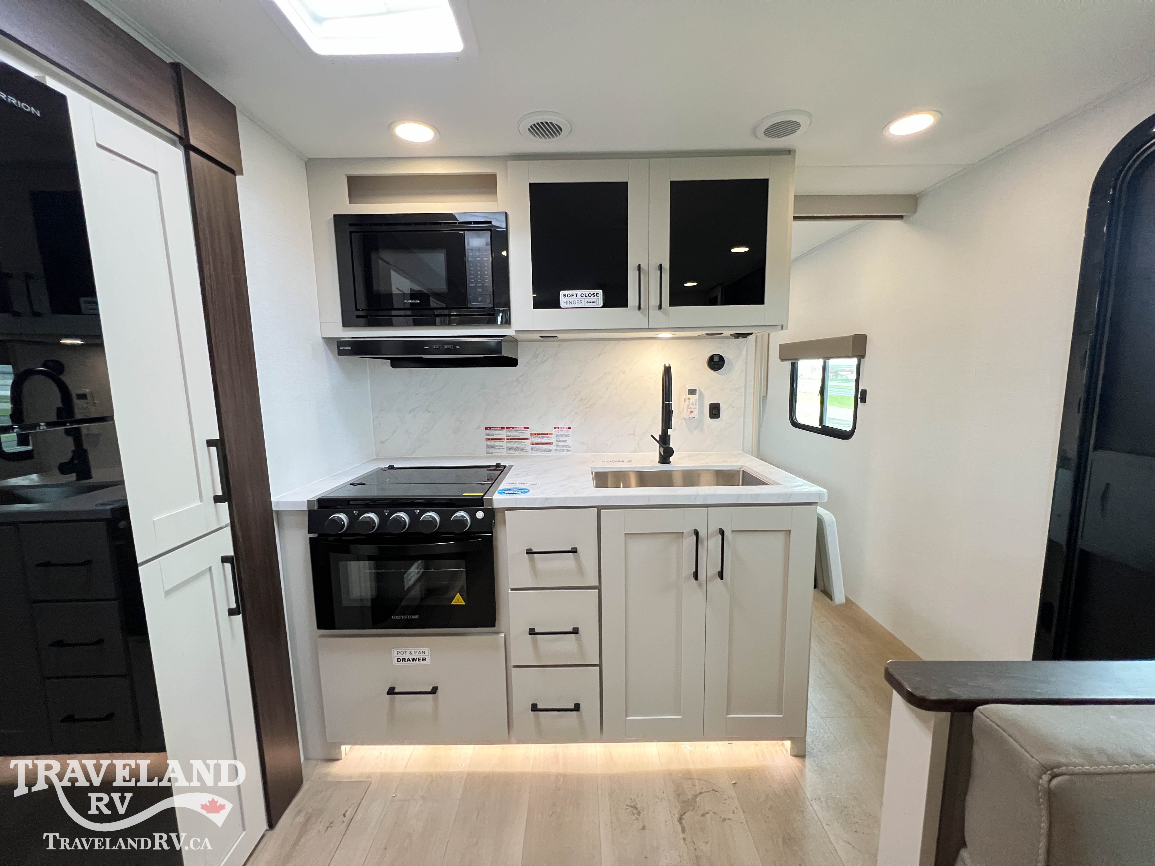 2027 Alliance RV DELTA ULTRA LITE BH255 - Image 10