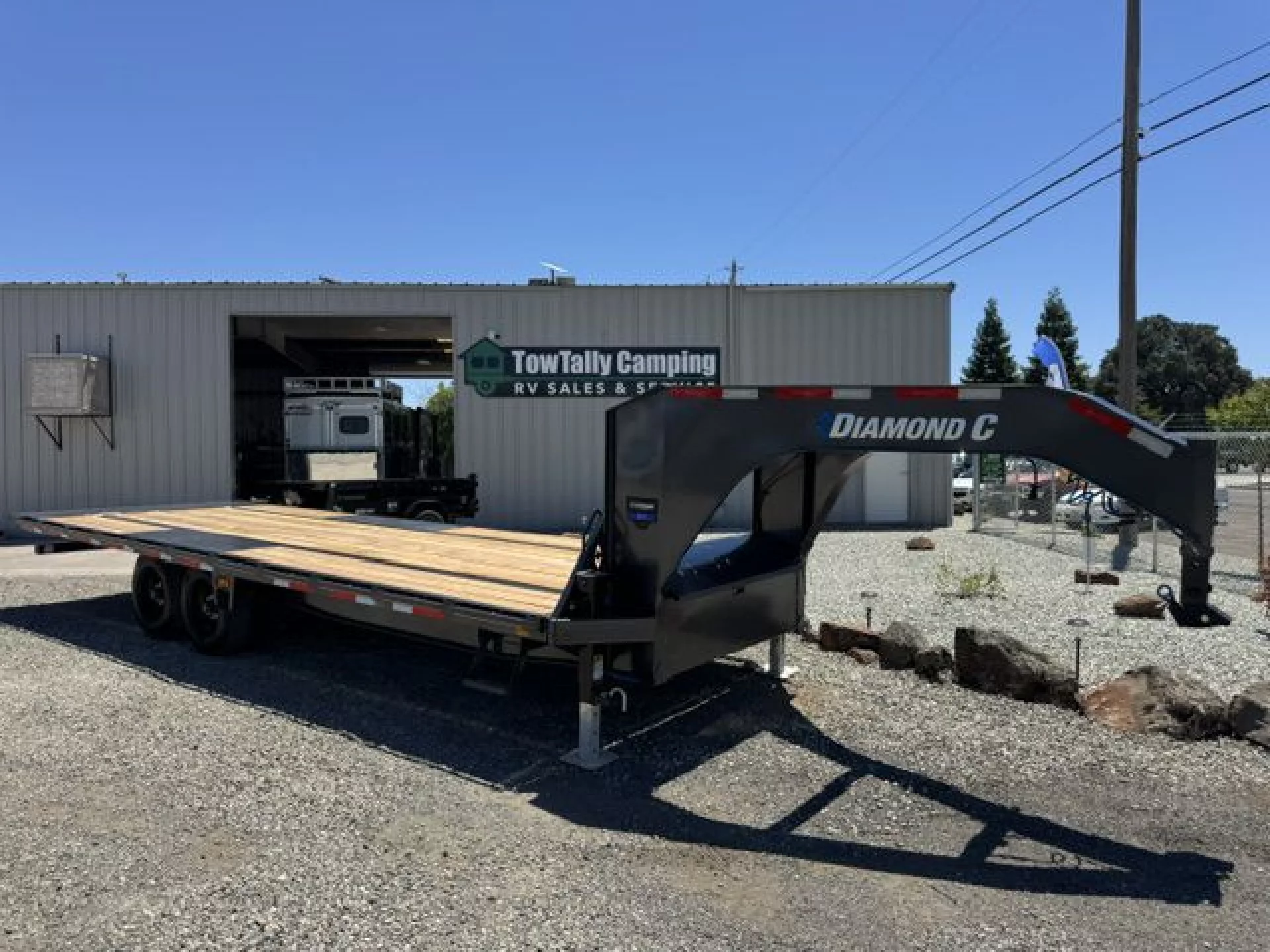 2026 DIAMOND C TRAILERS DIAMOND C DET 208 GN L24X102 18K - Image 7