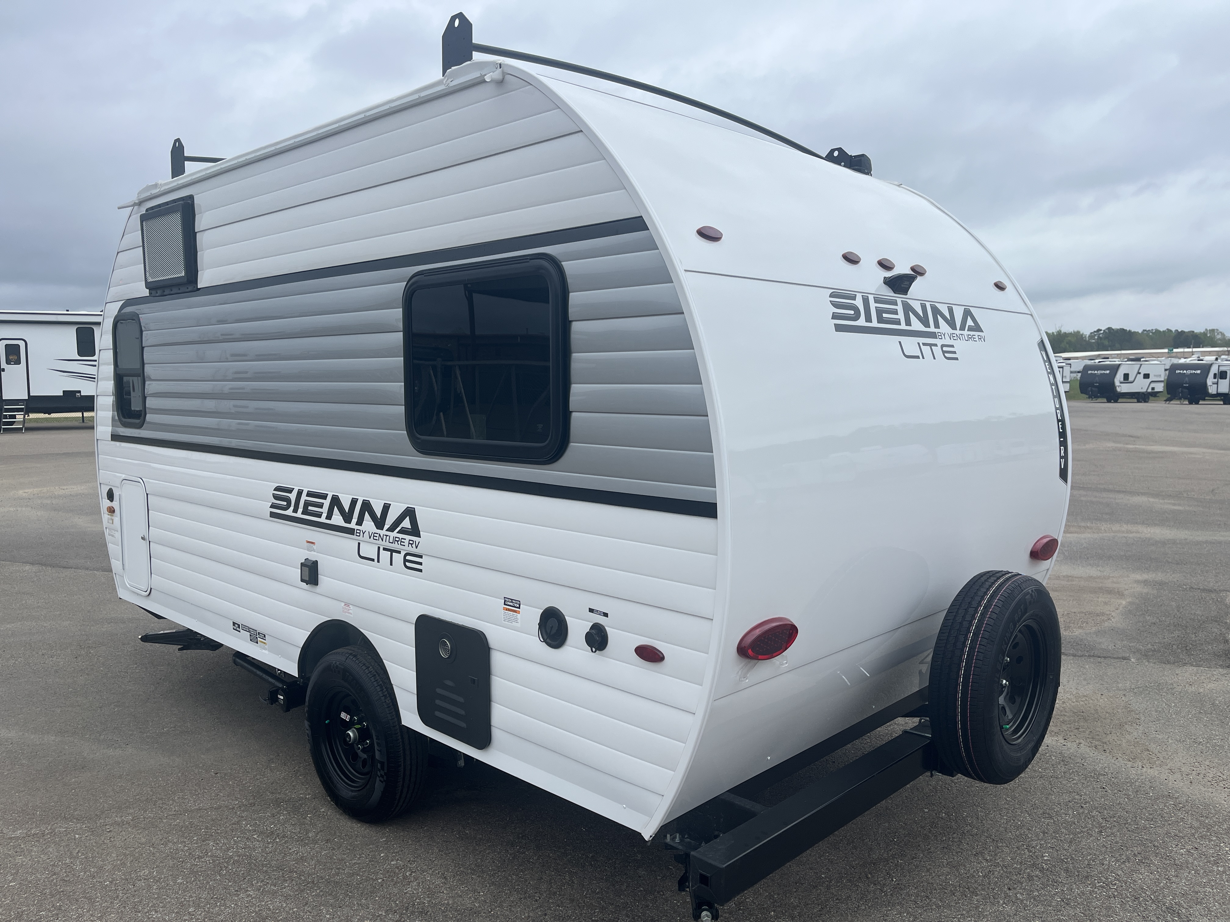 2026 VENTURE RV SIENNA 140VFD - Image 4