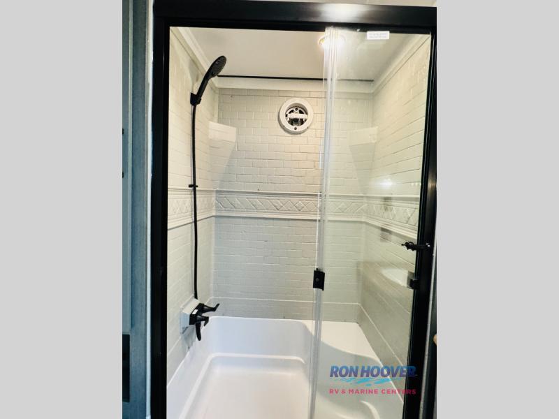2026 PALOMINO 402LFT - Image 29
