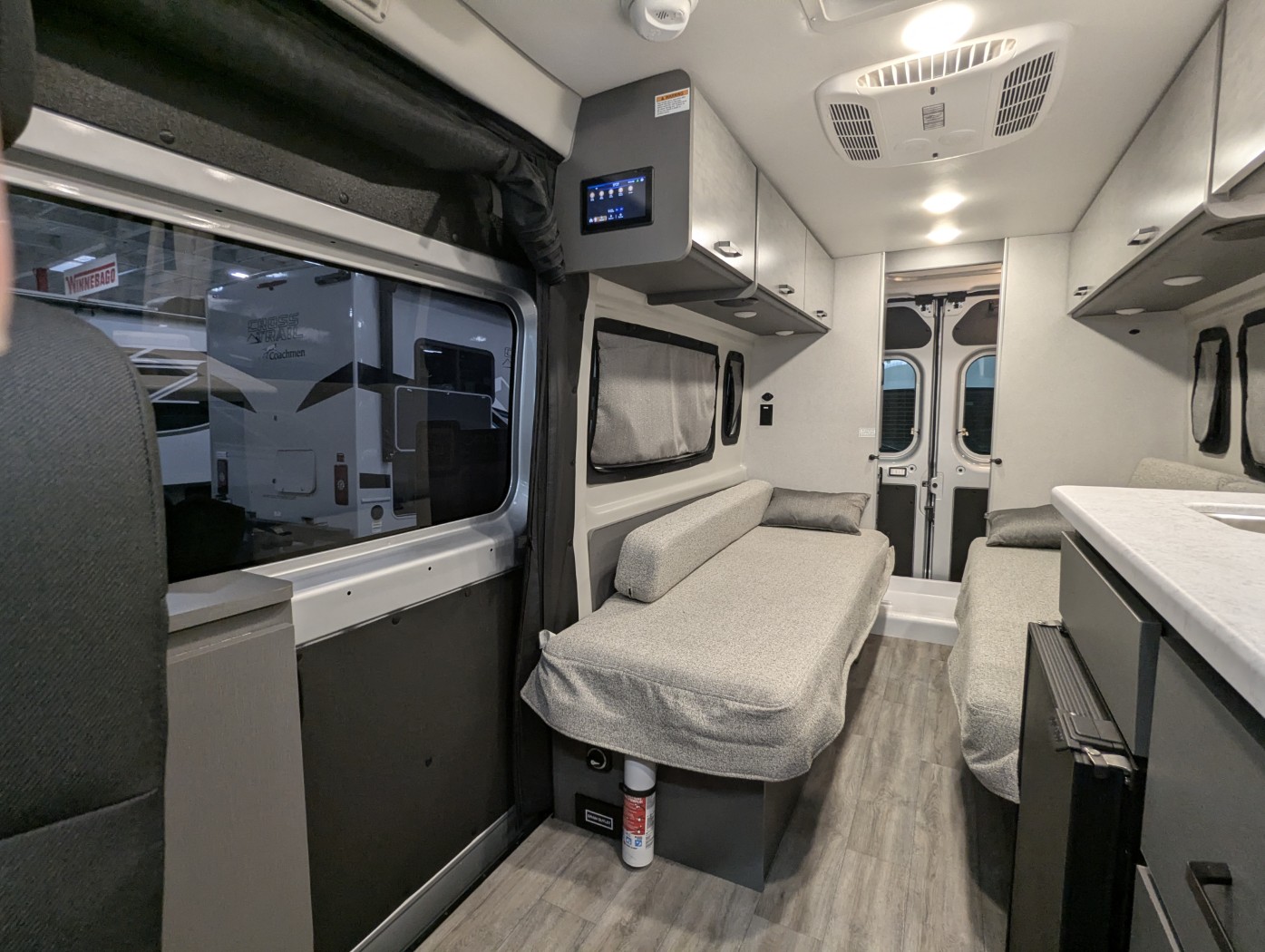 2026 Thor Motor Coach Tellaro 20LS - Image 17
