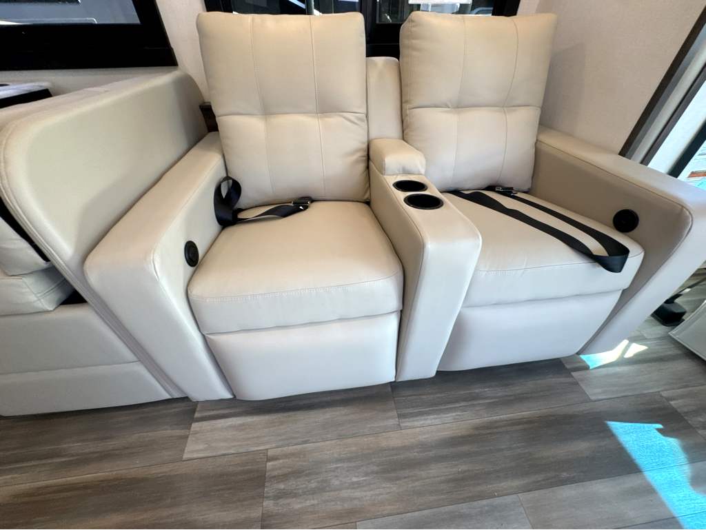 2026 ENTEGRA COACH VISION XL 34G - Image 34
