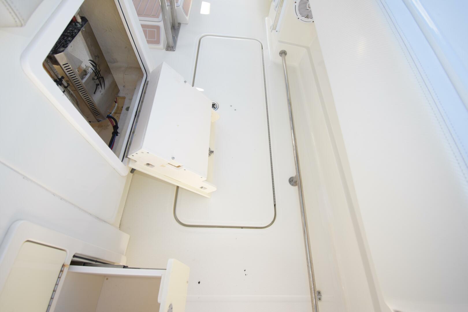 2012 Hydra-Sports 4200 SF - Image 11