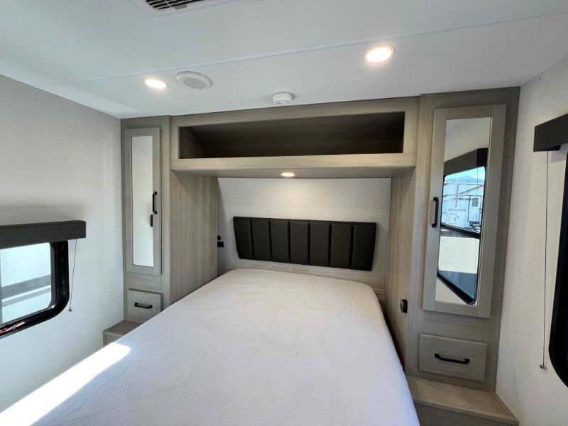 2026 Grand Design Momentum MAV 27MAV - Image 19