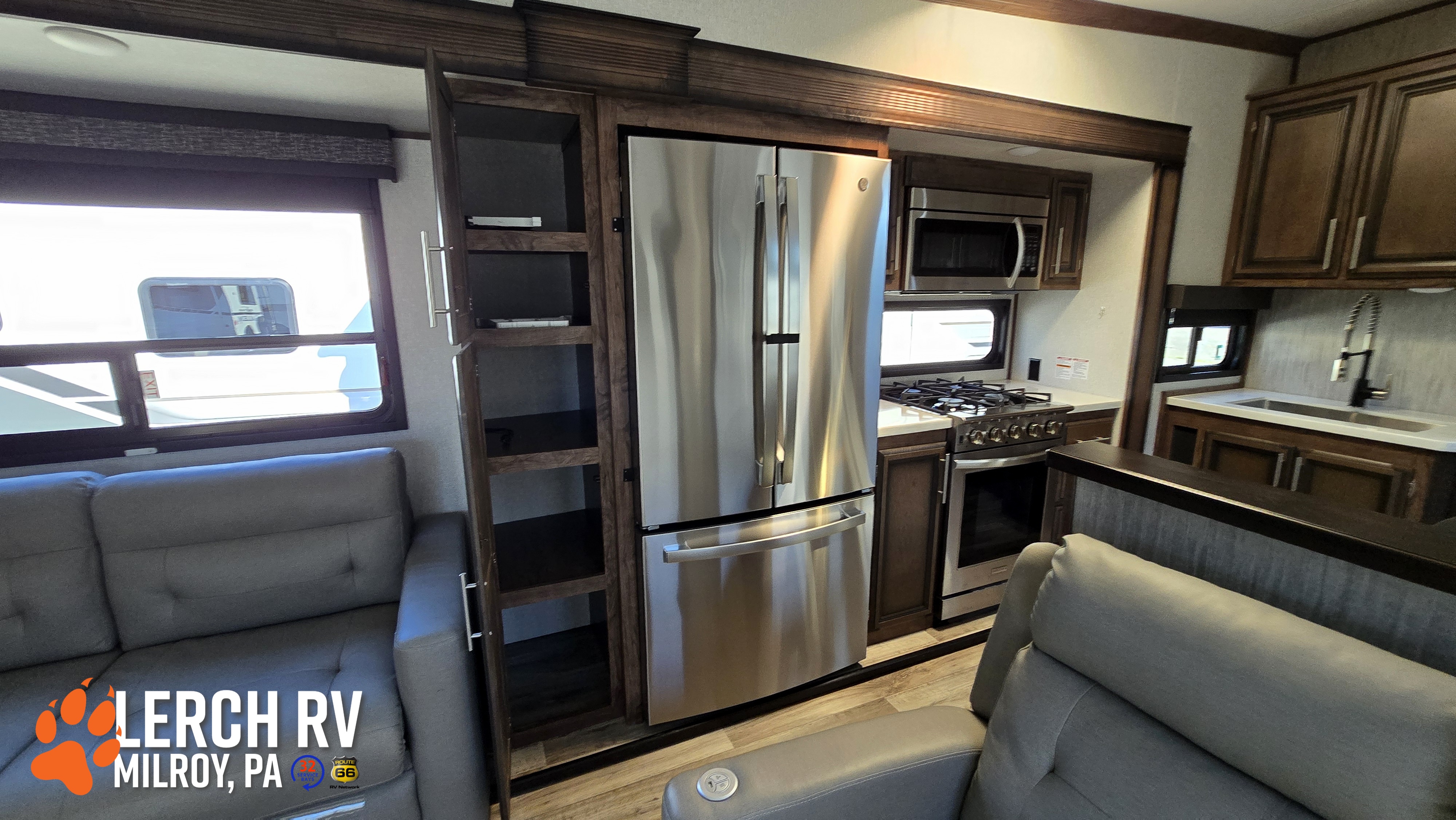 2021 KZ RV Durango D326RLT - Image 22