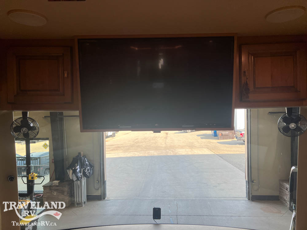 2019 Tiffin Phaeton 40 IH - Image 9