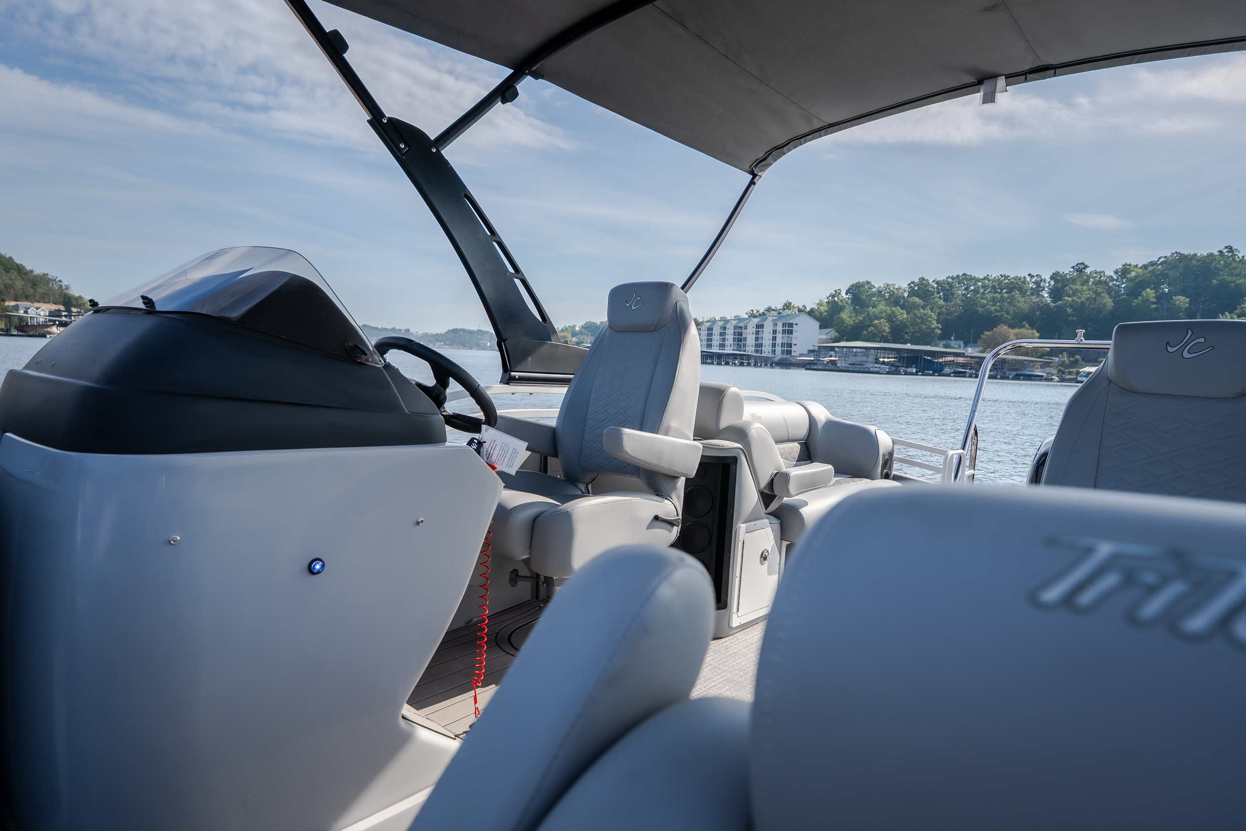 2025 JC Tritoon NepToon 25TT Sport DSL, Bow Chaise Arms - Image 35