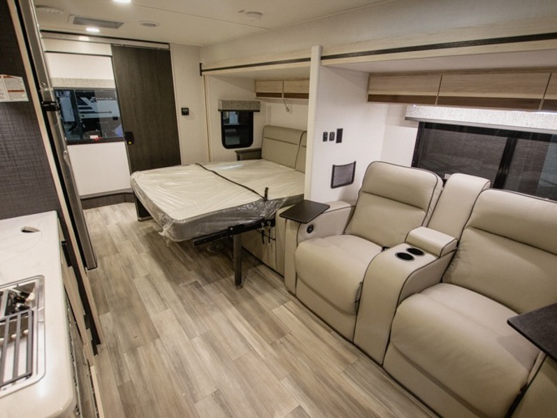 2023 Forest River Sunseeker 2400TSD - Image 6