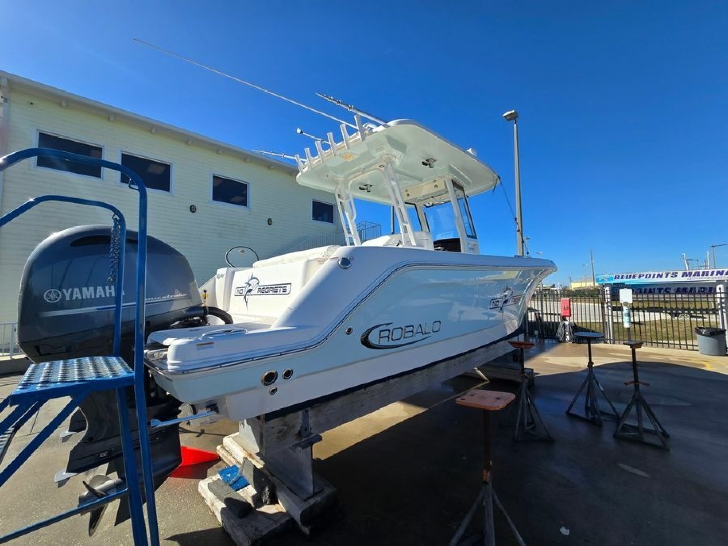 2022 Robalo R272 - Image 6