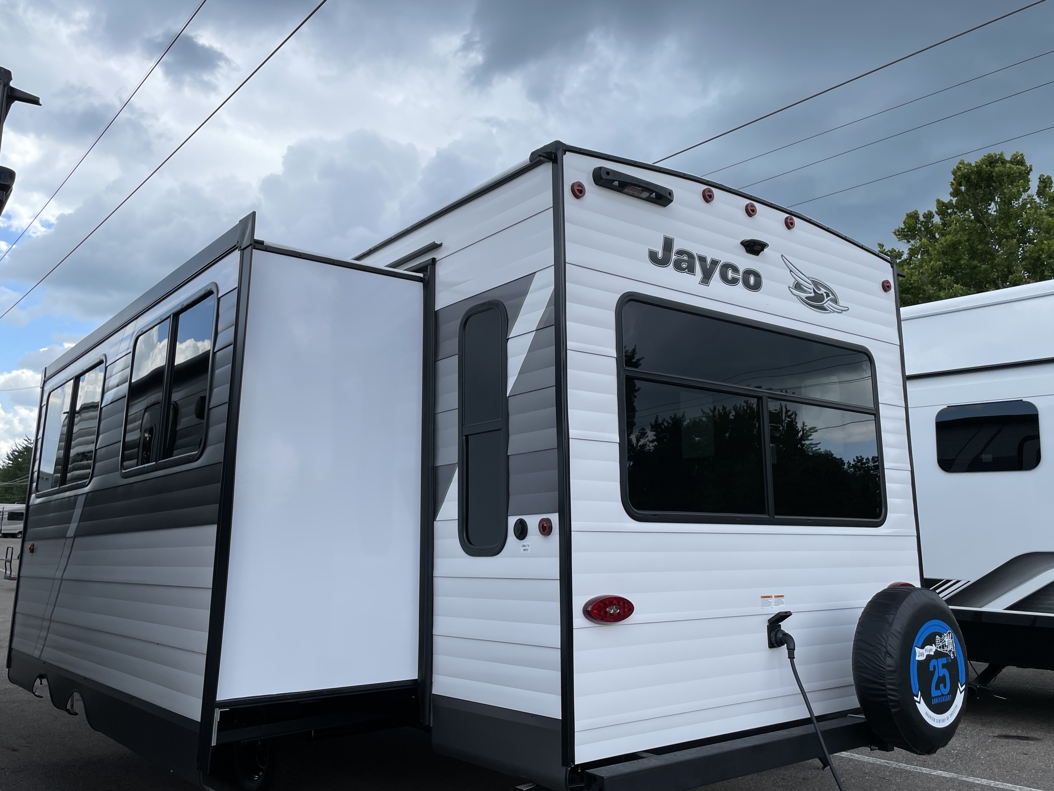 2027 Jayco Jay Flight SLX 262RLS - Image 4