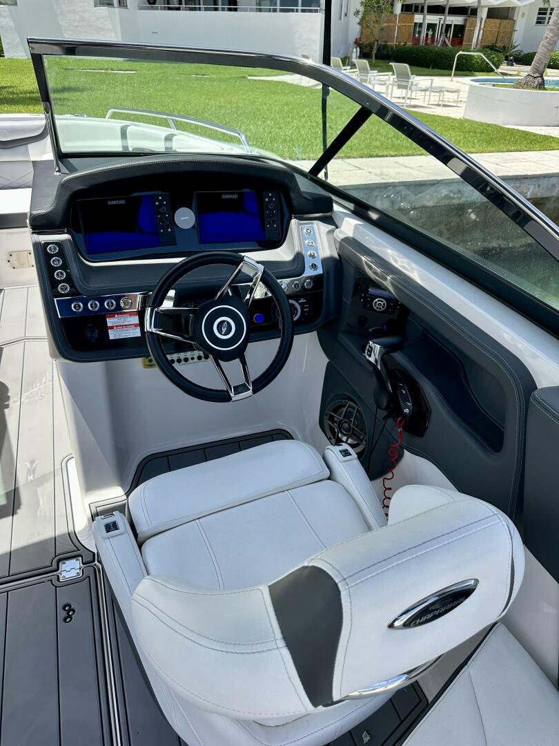 2022 Chaparral 267 SSX OB - Image 4