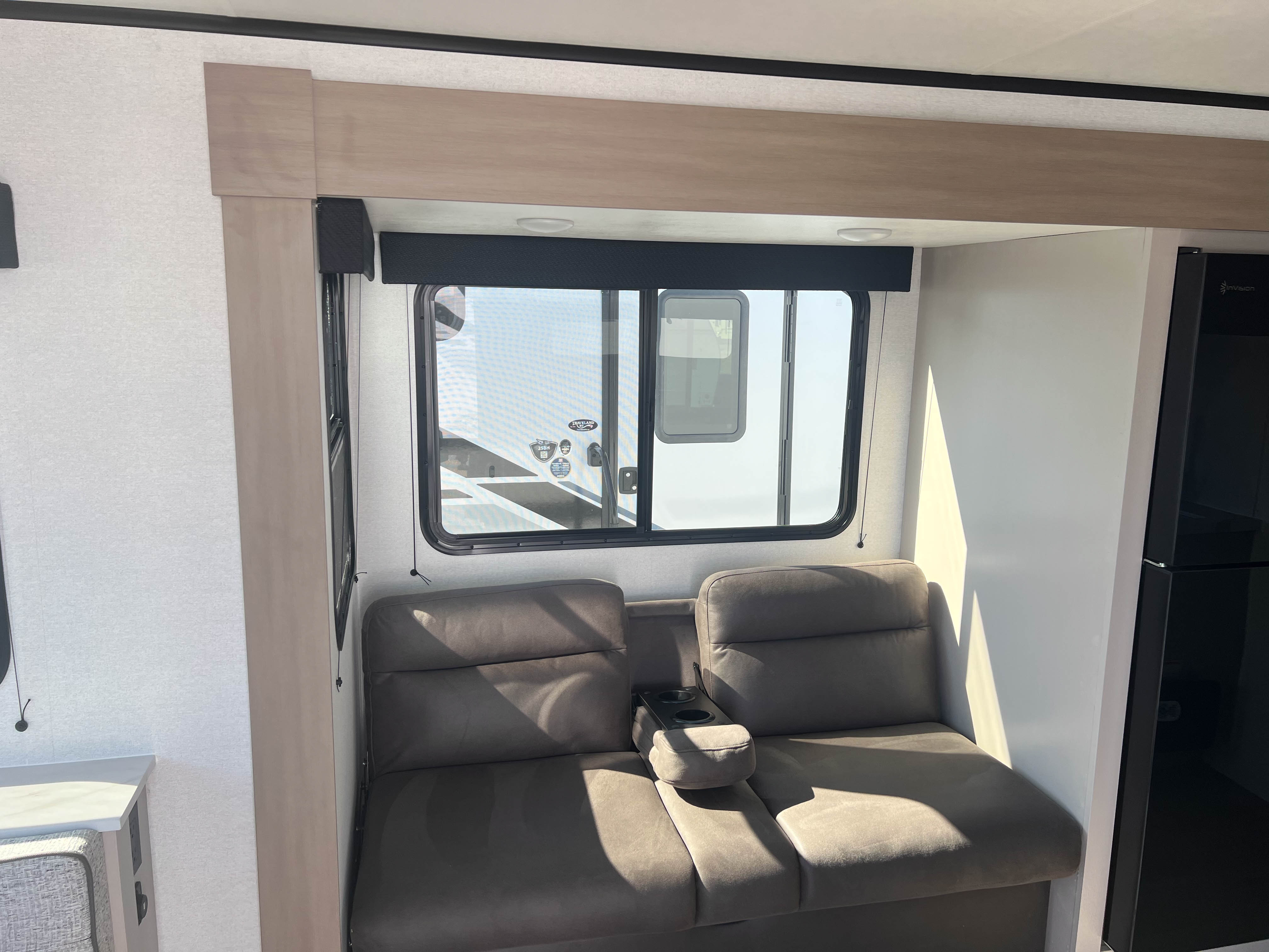 2027 Jayco Jay Feather SL 25RLSL - Image 10