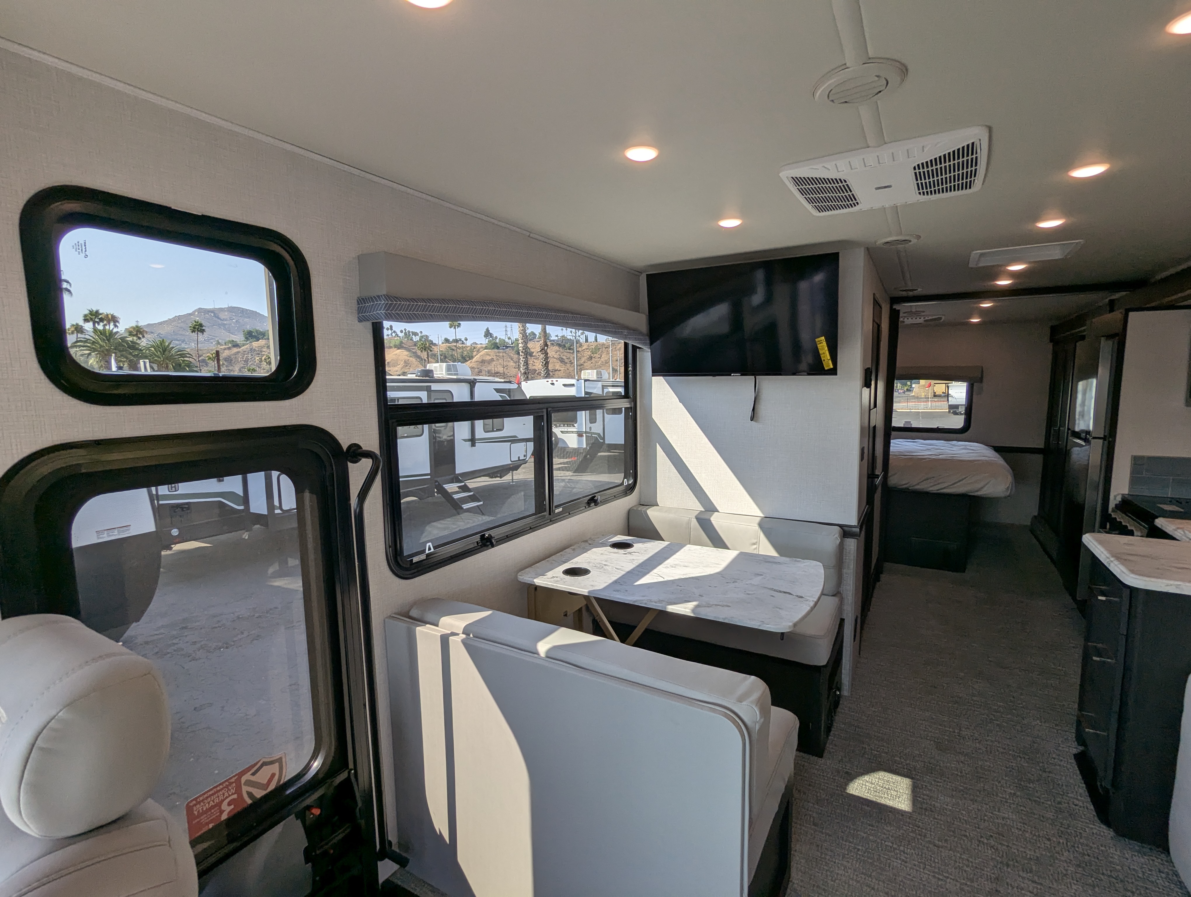2026 Fleetwood Flair 29M - Image 17