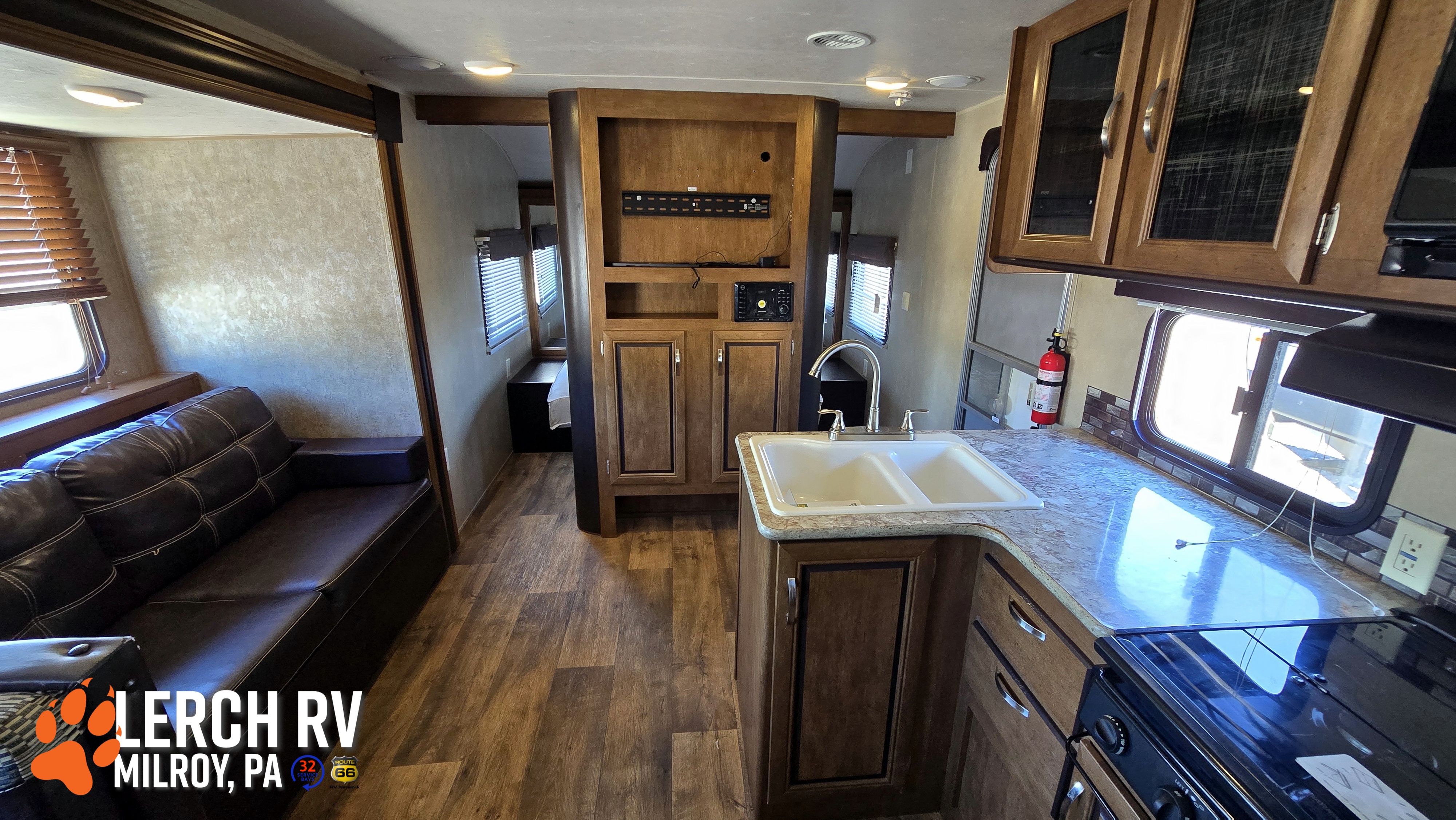 2016 FOREST RIVER WILDWOOD XLITE 263BHXL - Image 25