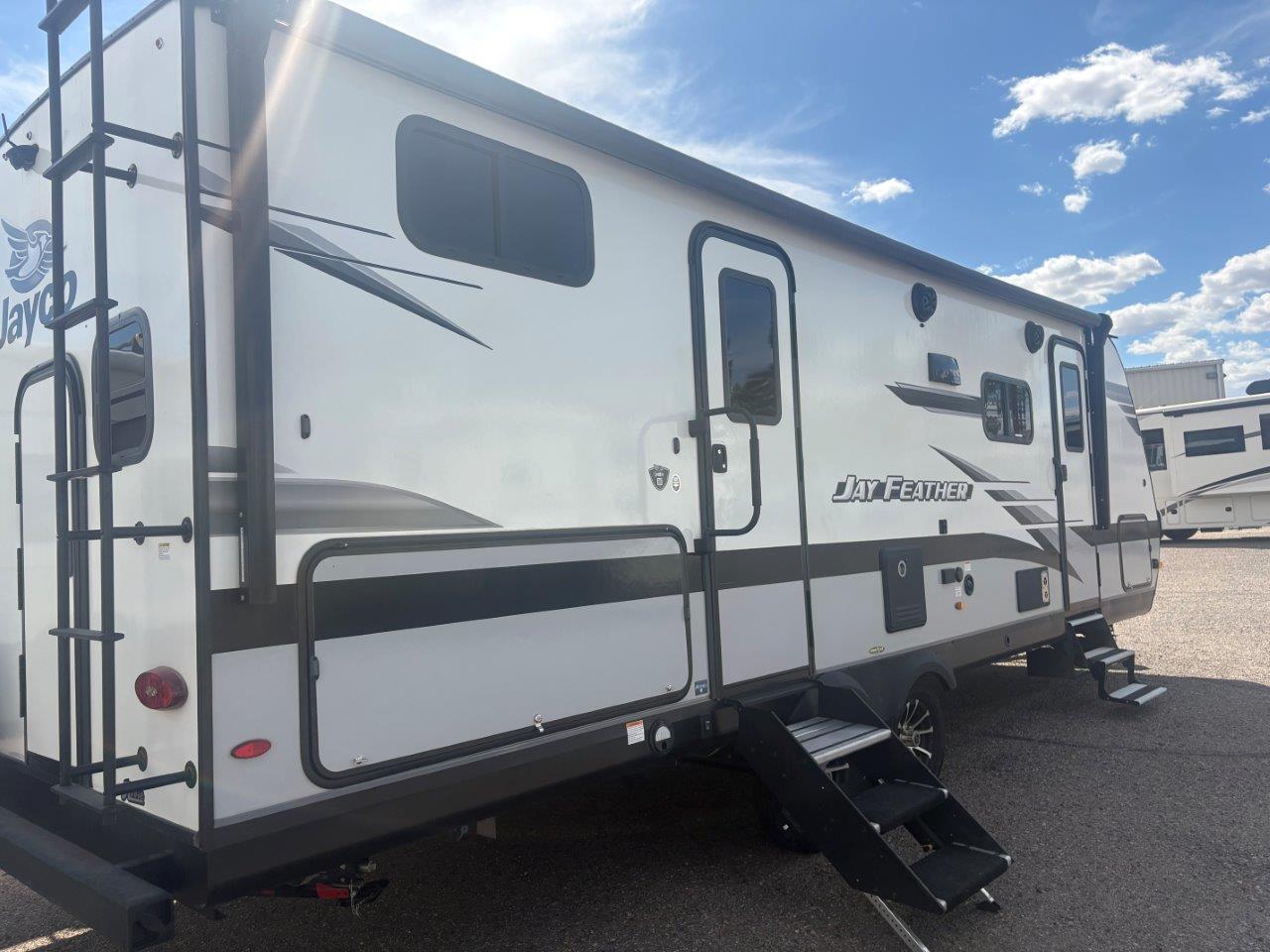 2023 Jayco Jay Feather 24BH - Image 4