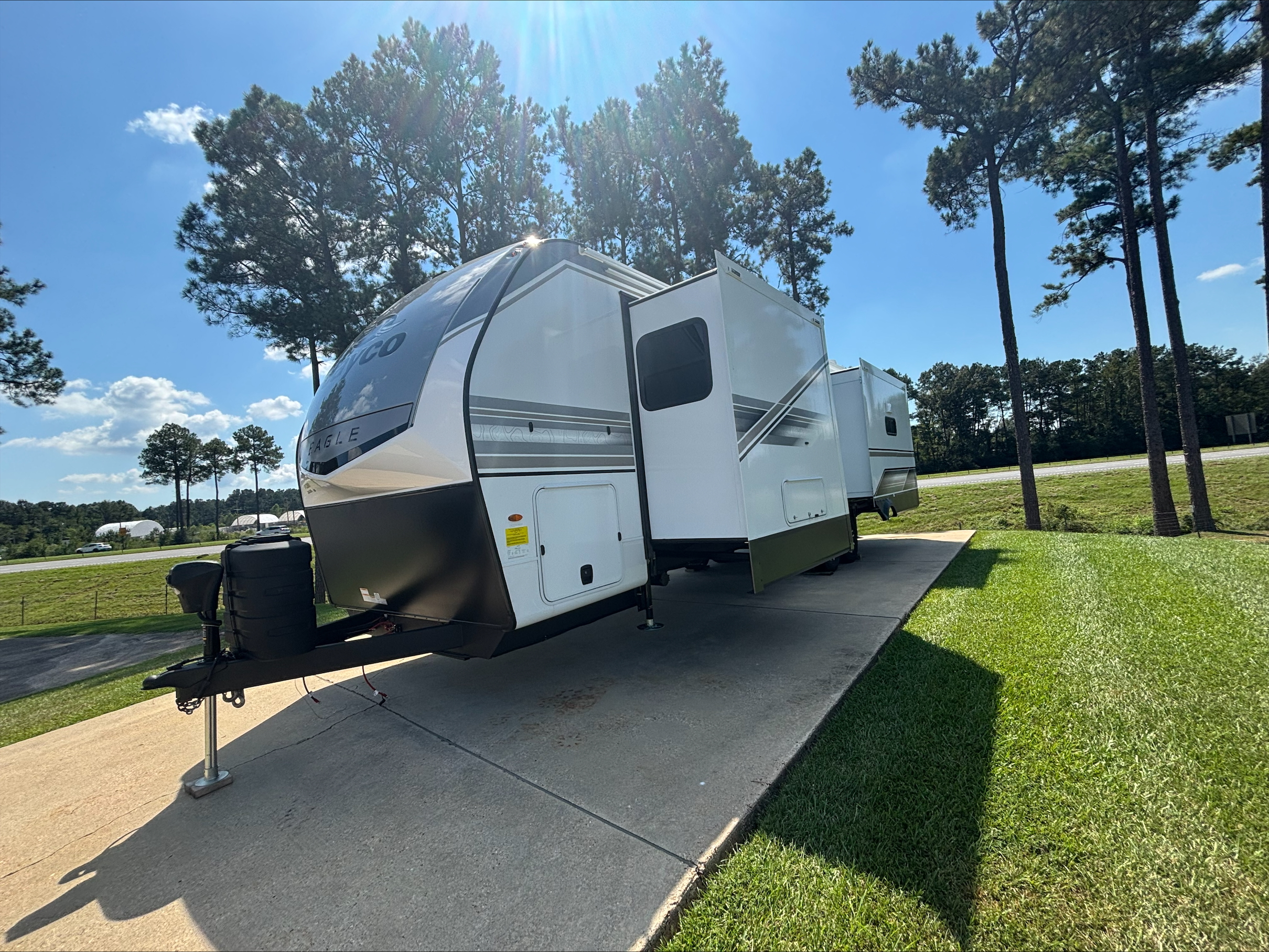 2027 JAYCO EAGLE 294CKBS - Image 2