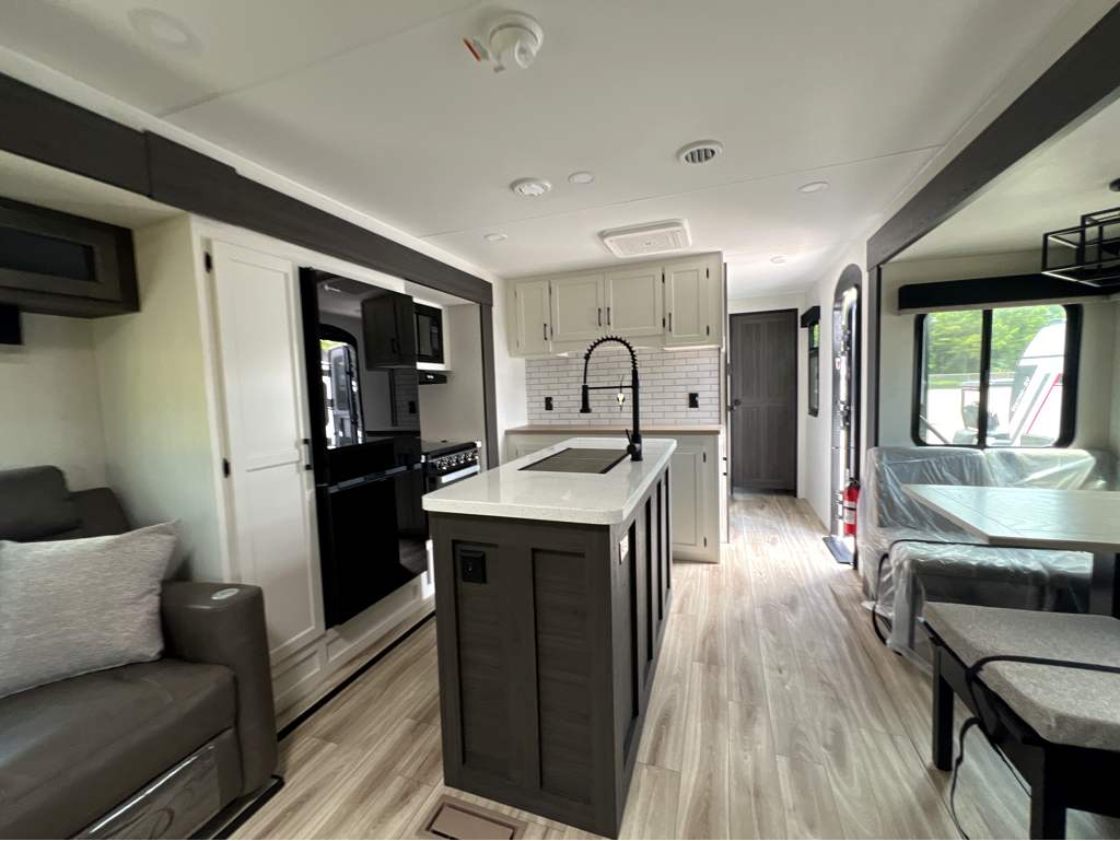2026 VENTURE RV SPORTTREK 343VIK - Image 12