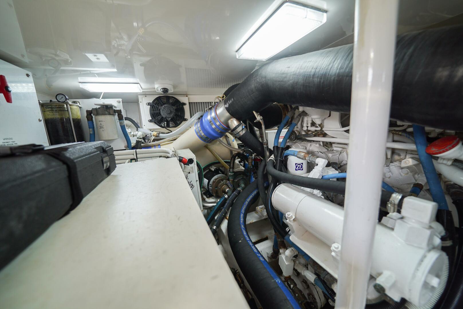 2007 Viking 45 Convertible - Image 54