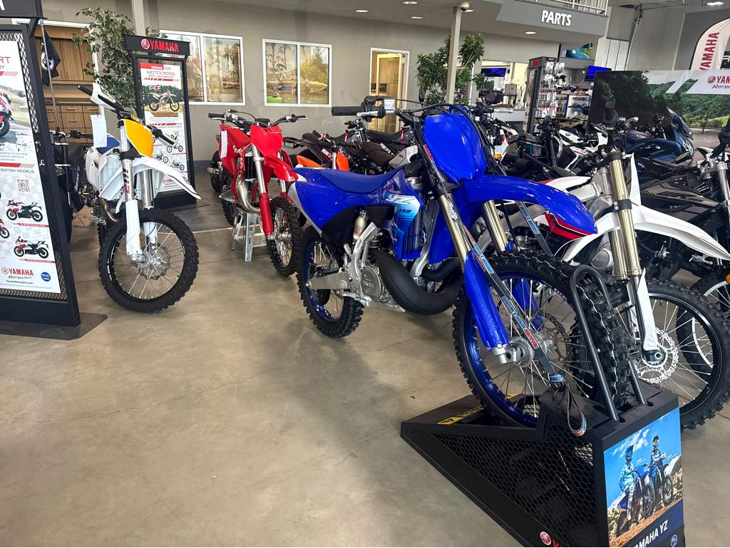 2027 Yamaha YZ250 - Image 3