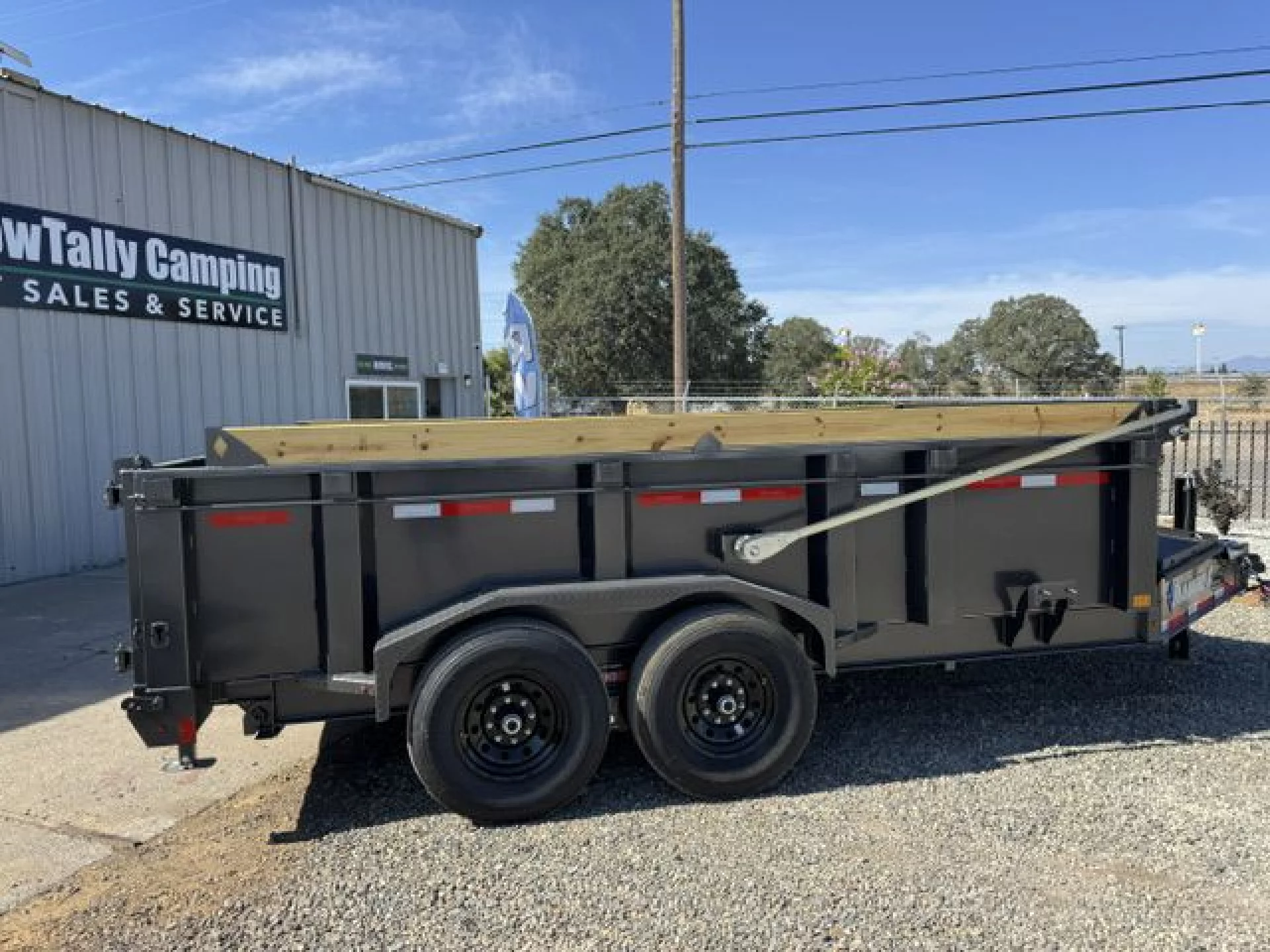 2027 DIAMOND C TRAILERS DIAMOND C LPT 207 HEAVY DUTY 14X82 32 SIDES PACESETTER - Image 3