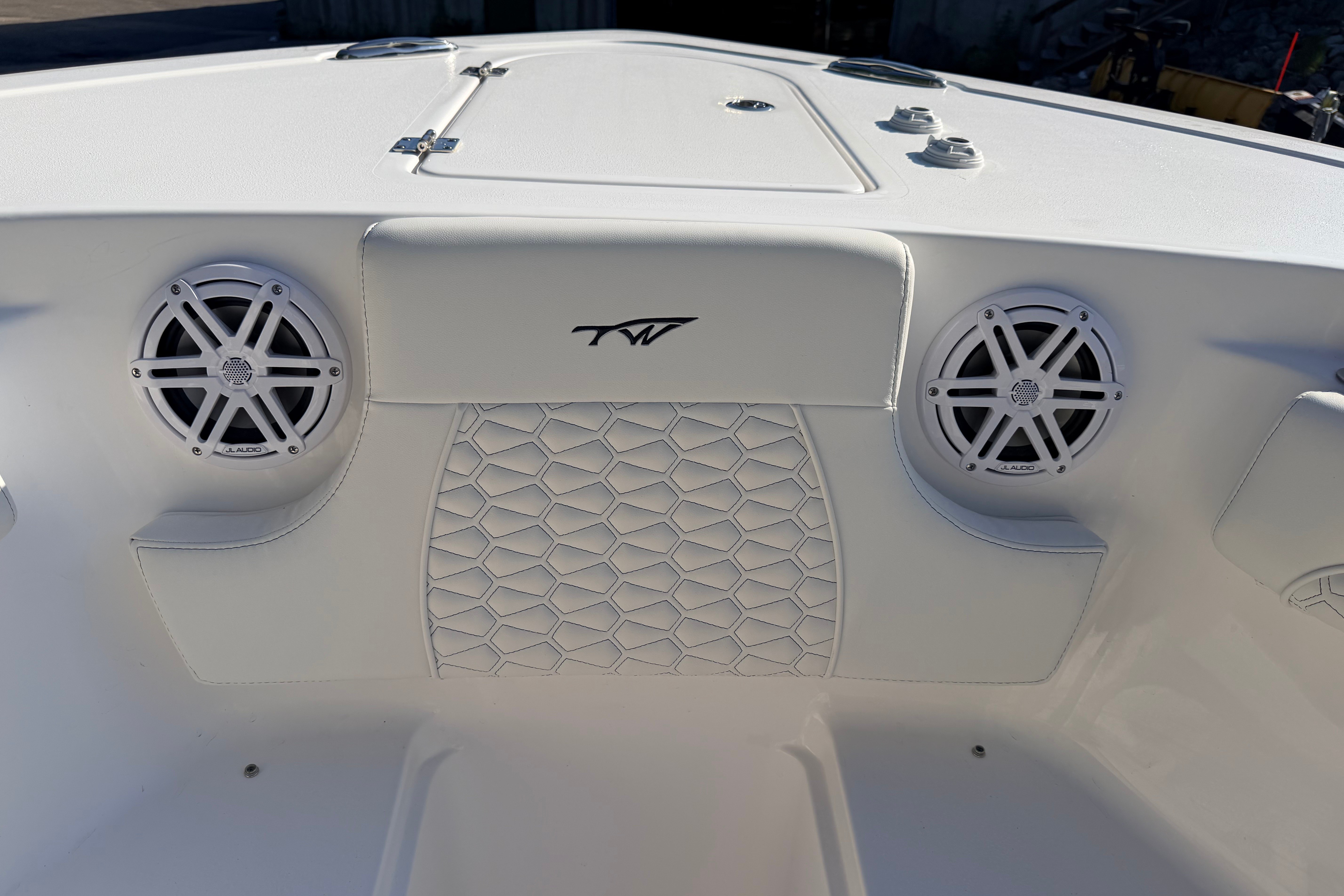 2027 Tidewater 232 LXF Standard - Image 22