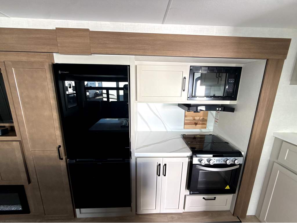 2027 VENTURE RV SPORTTREK 343VIB - Image 10