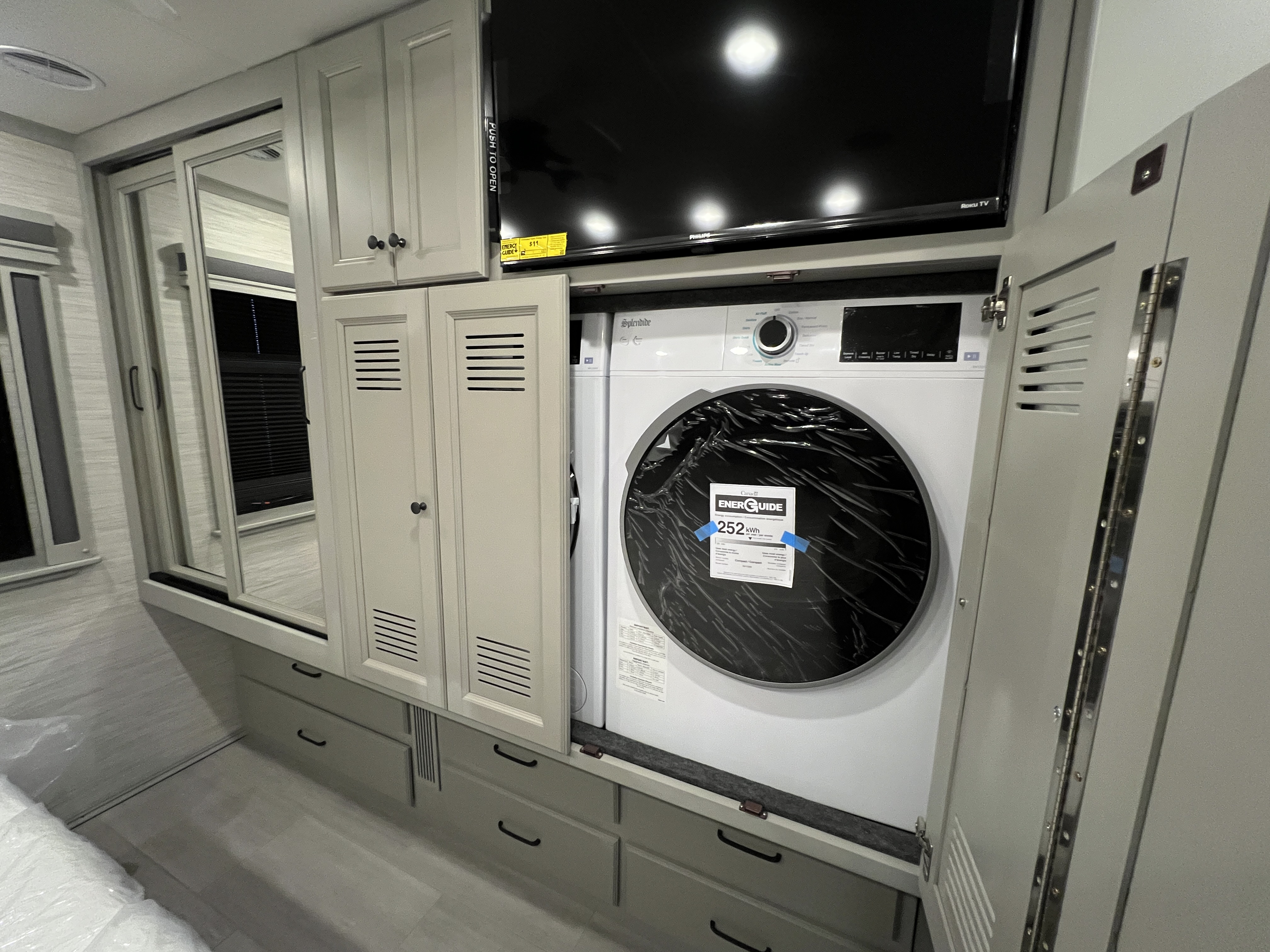 2027 Tiffin Allegro Bay 38 AB - Image 39