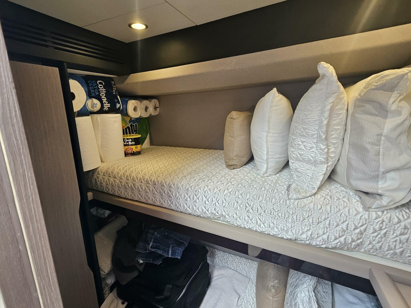 2022 Azimut 66 - Image 55
