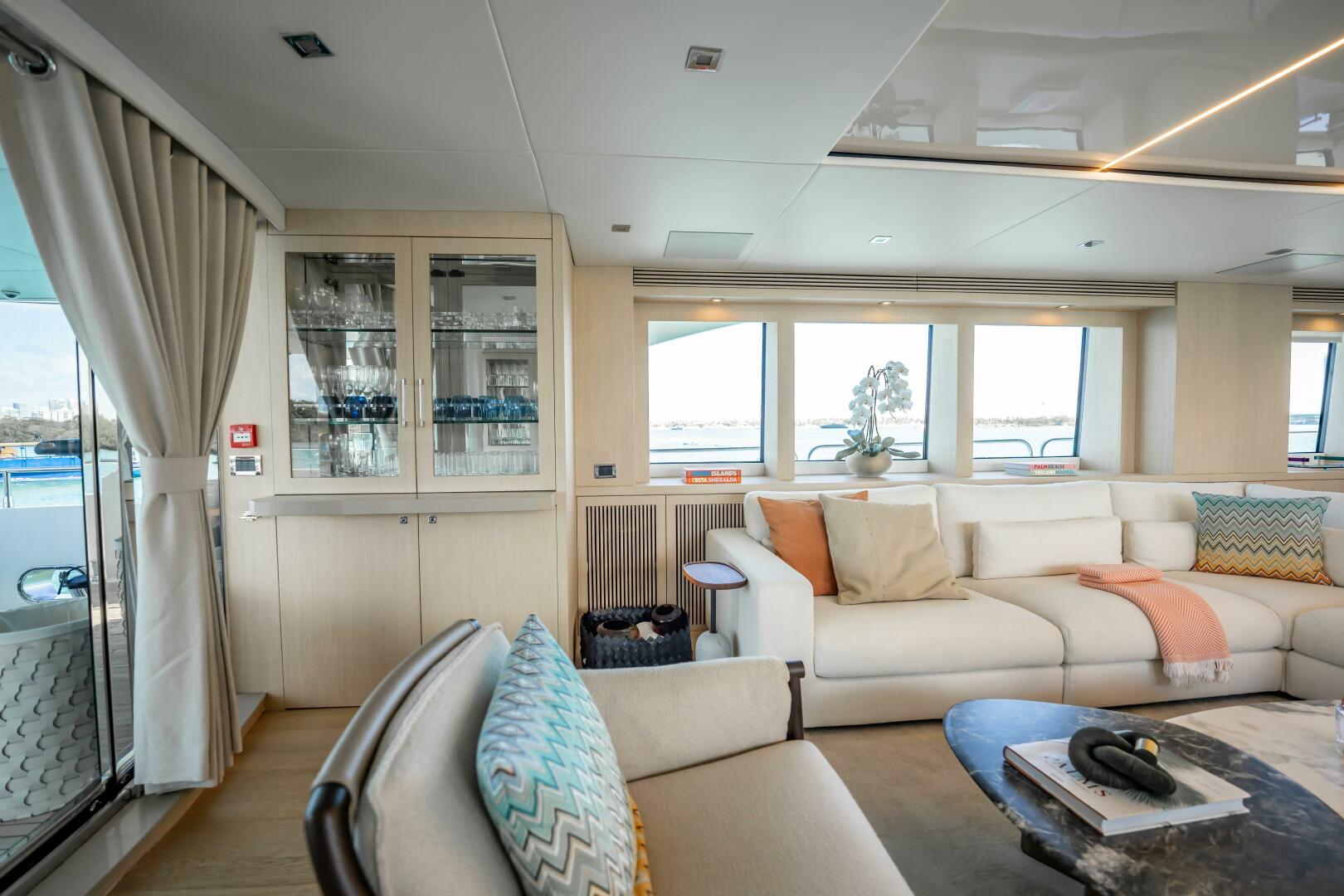 2011 Sunseeker 34 Metre Yacht - Image 29