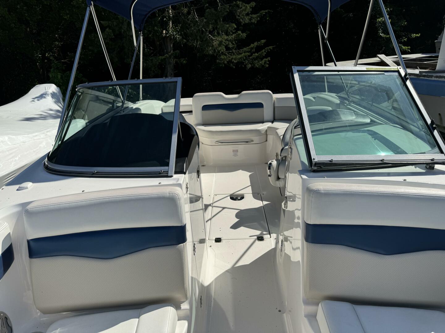 2014 Chaparral 246 SSI - Image 12
