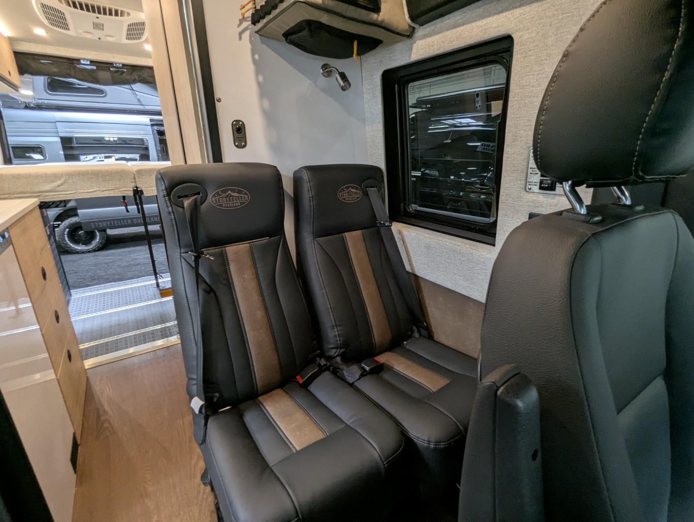 2027 Storyteller Overland Dark Mode XO - Image 25