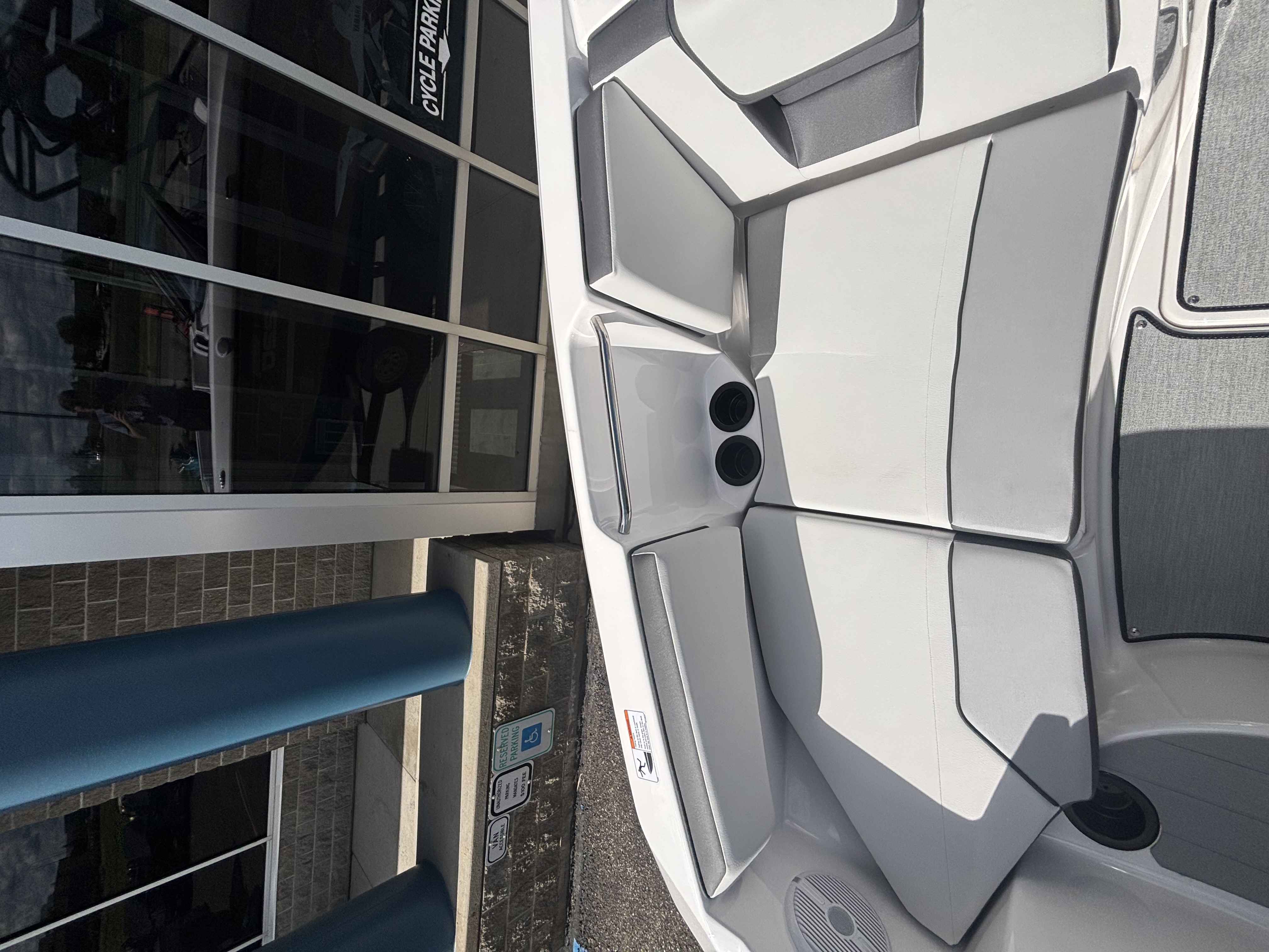 2026 Yamaha Boats AR220 - Image 7