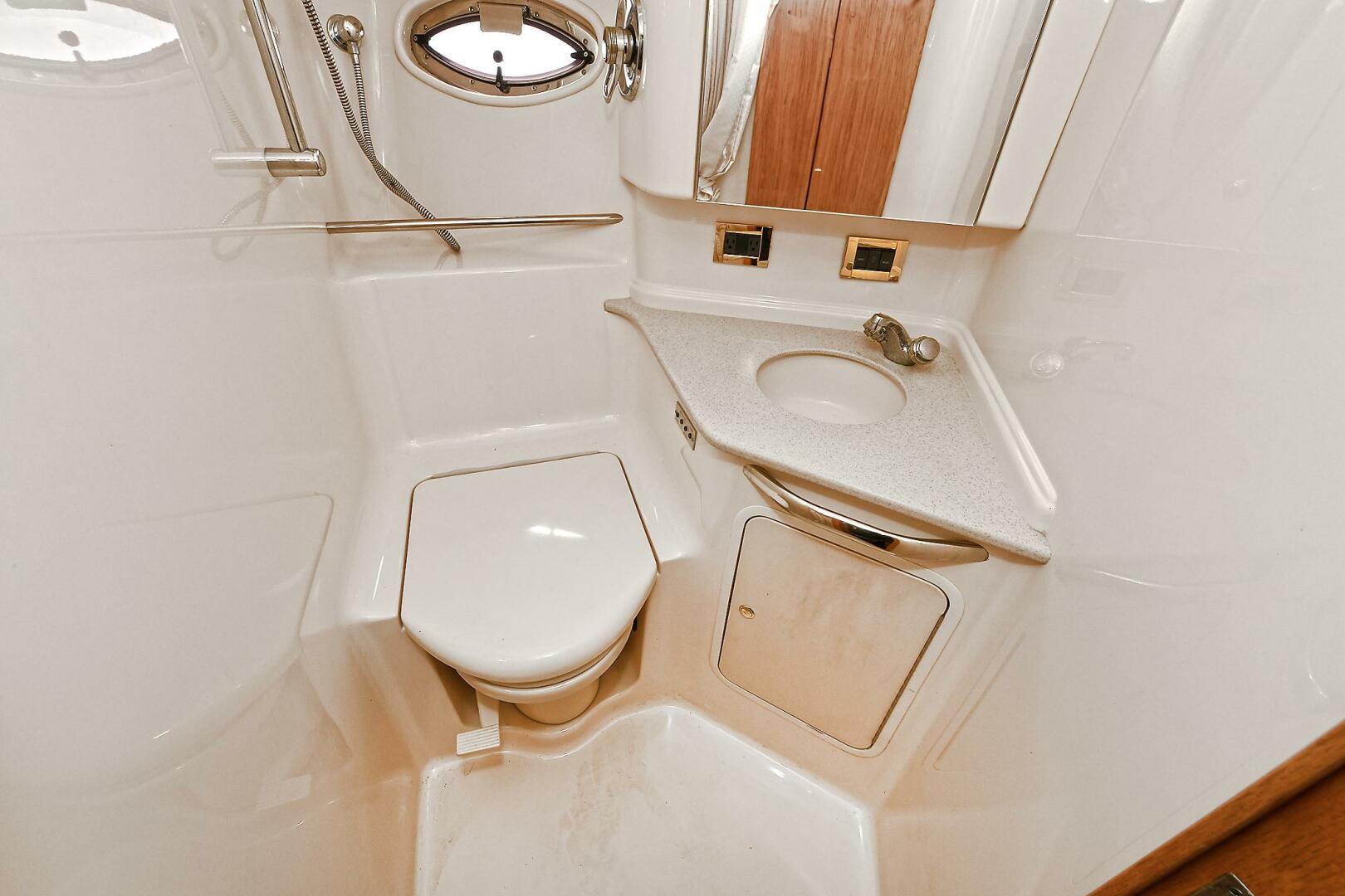 2000 Sea Ray 460 Sundancer - Image 35