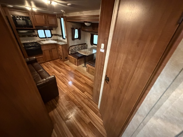 2015 Gulf Stream Innsbruck 25SBW - Image 10