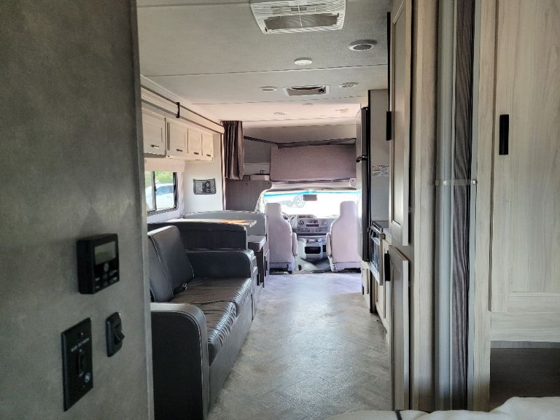 2023 Forest River Sunseeker 2550DS LE - Image 18