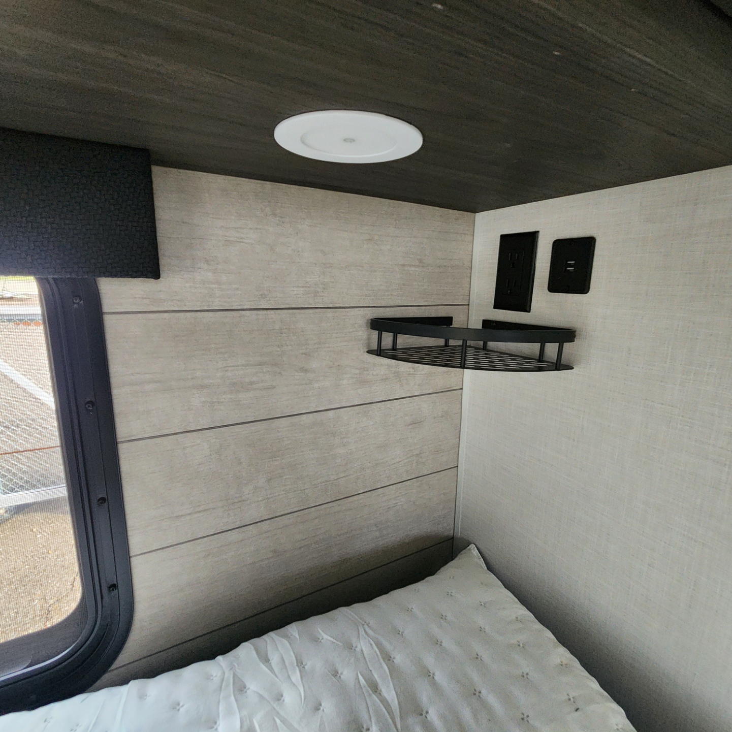 2026 VENTURE RV SPORTTREK 343VIK - Image 40