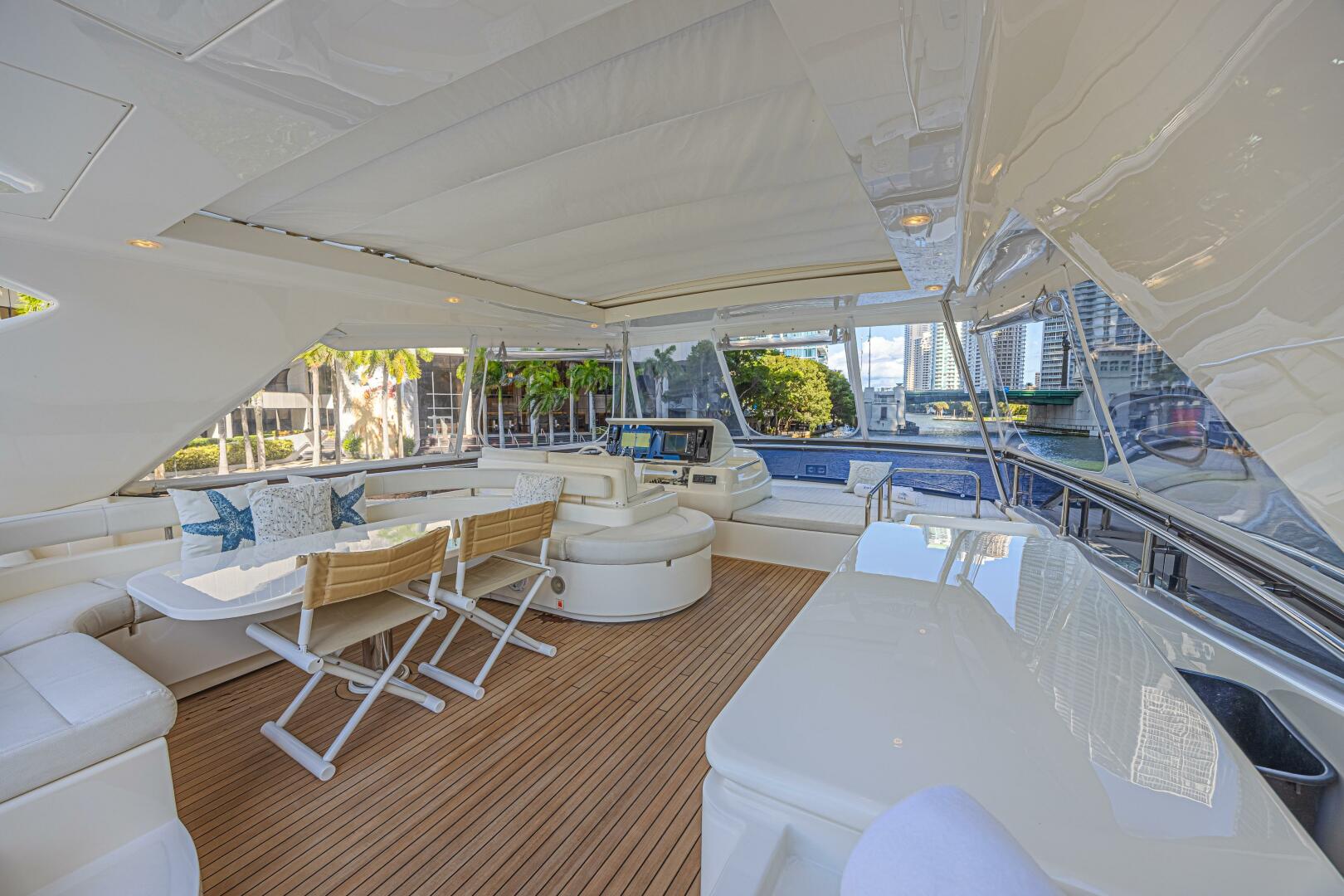 2011 Ferretti Yachts 830 - Image 27