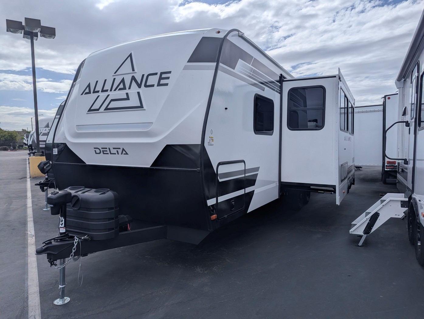 2027 Alliance RV Delta 281BH - Image 3