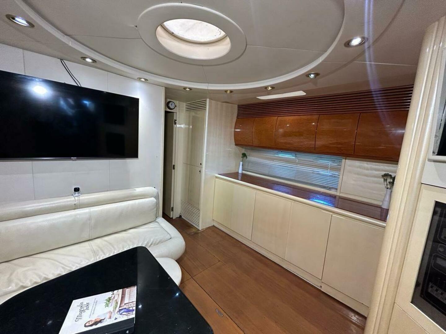 1999 Pershing 54 - Image 24