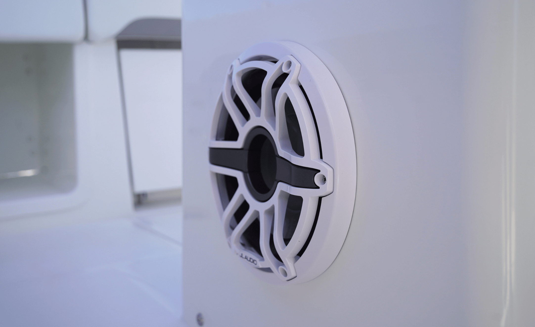 2027 REGULATOR 28 - Image 34
