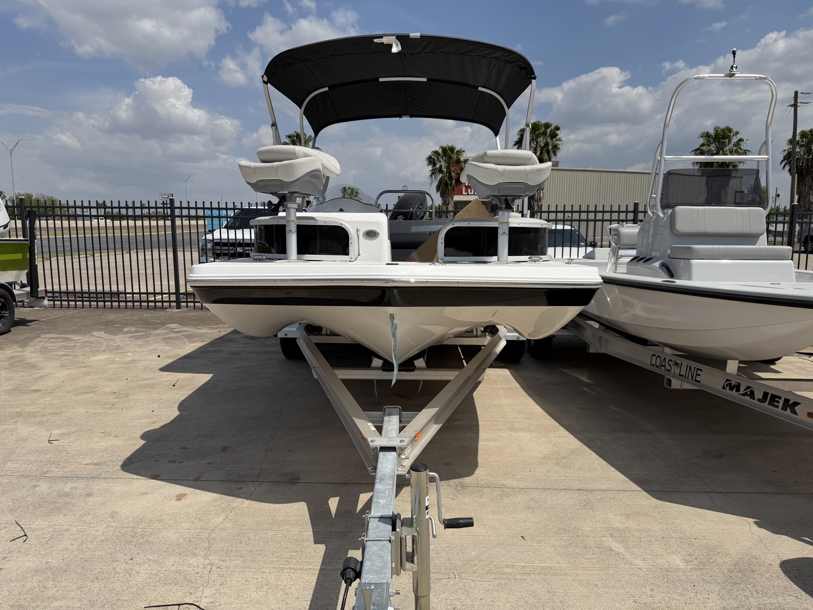 2026 HURRICANE 2026 FUNDECK 198 RE - Image 2