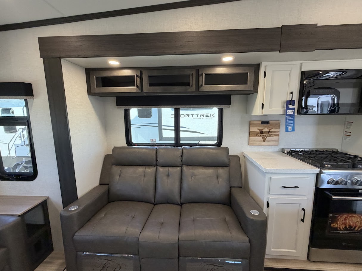 2026 VENTURE RV SPORTTREK 353VIK - Image 20