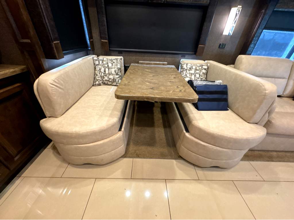 2016 TIFFIN ALLEGRO RED 38QBA - Image 22