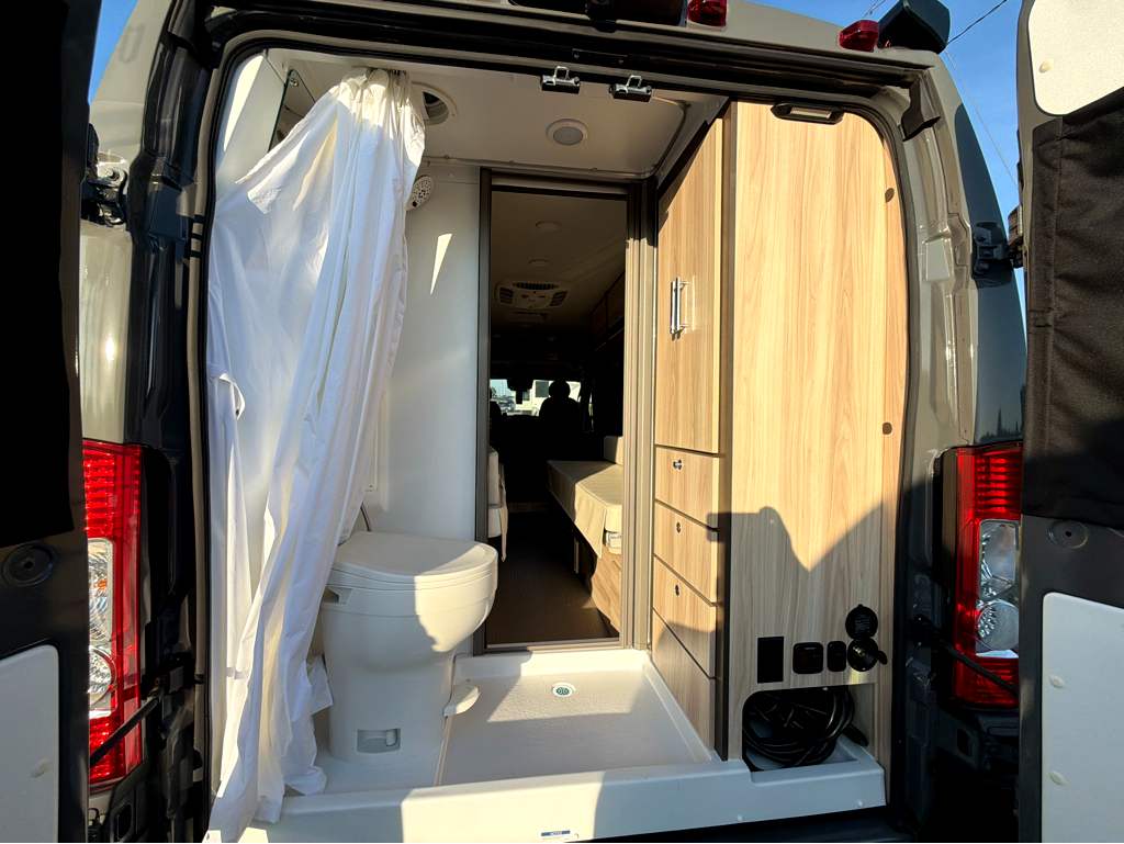 2027 ENTEGRA COACH ETHOS 20T - Image 11