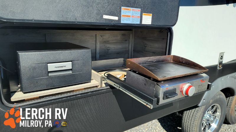 2022 KZ RV Durango Gold G387FLF - Image 12