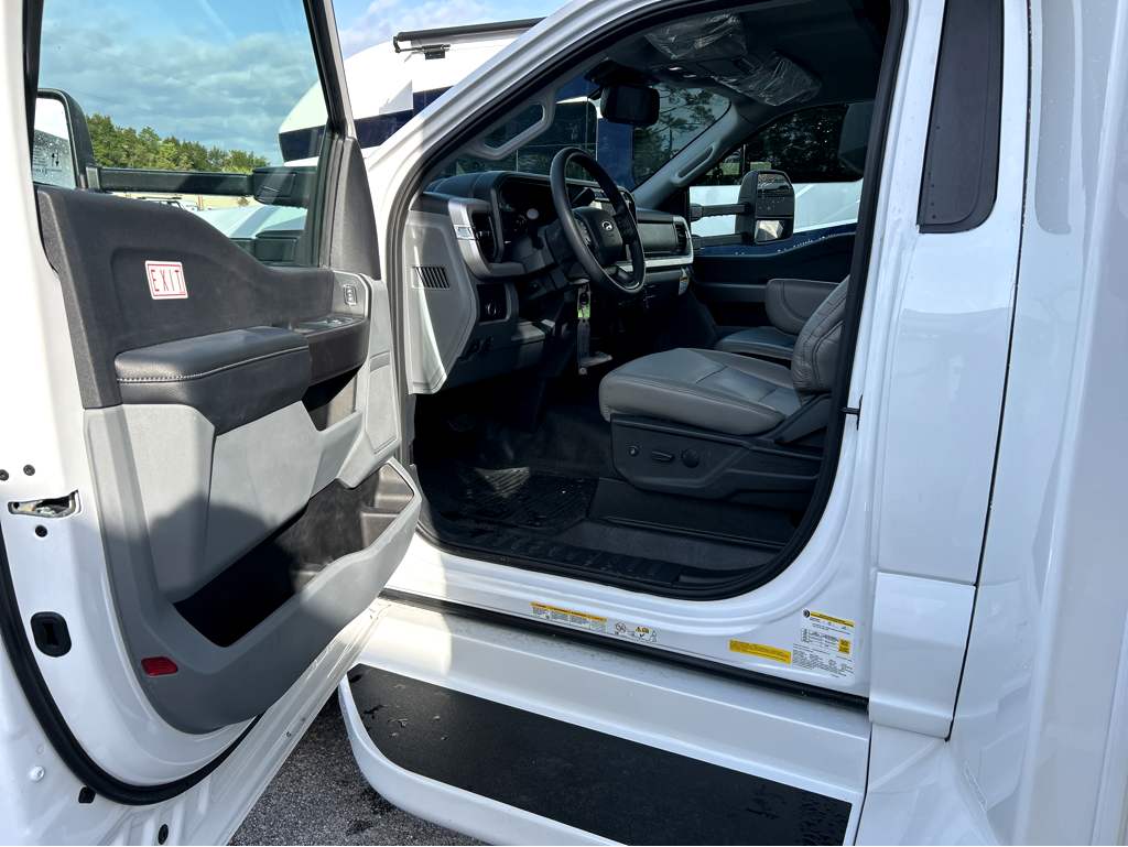 2026 GRAND DESIGN LINEAGE SERIES F 31ZW - Image 8