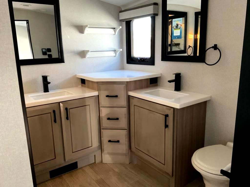 2026 JAYCO PINNACLE 39FLOK - Image 21